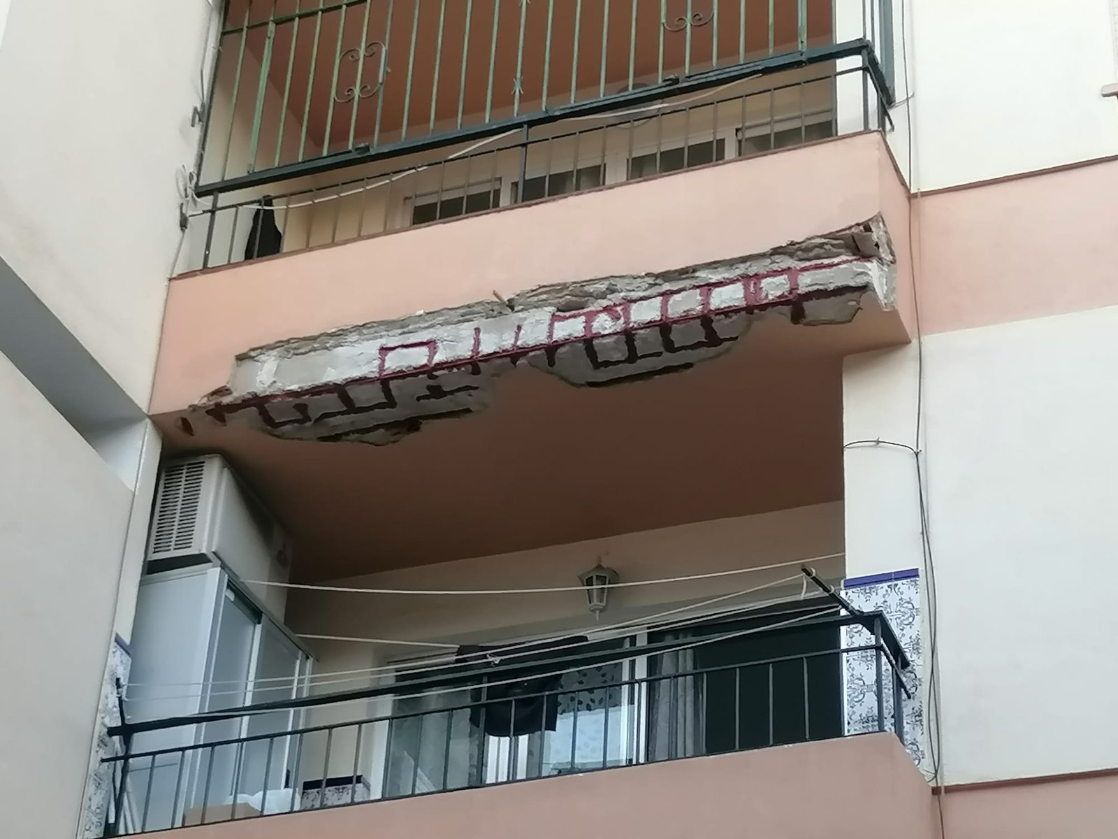 Balcones de fachada en patio interior